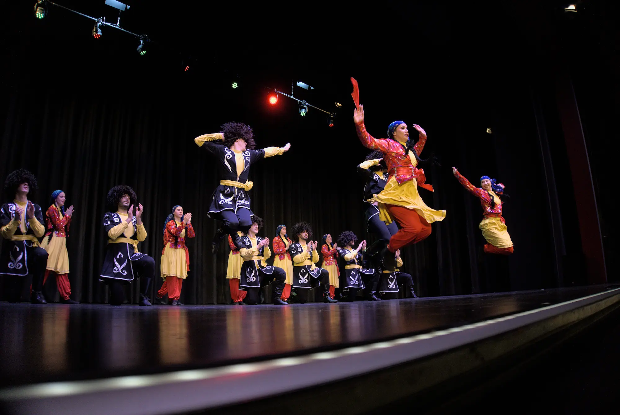 mfd auftritt folk dance 12